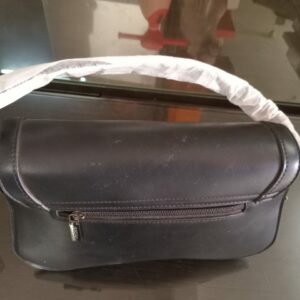Sac à main bandoulière en cuir noir
